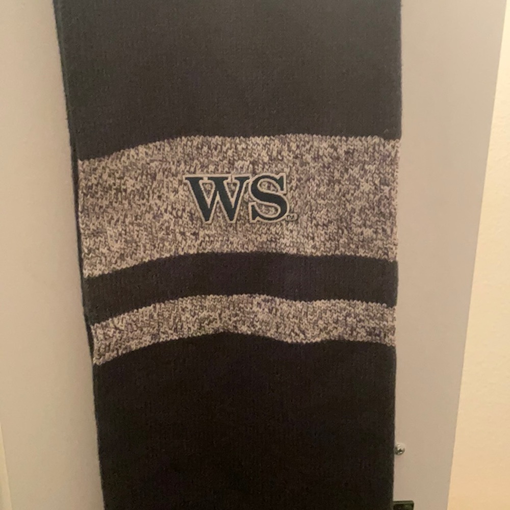 WS Neck scarf